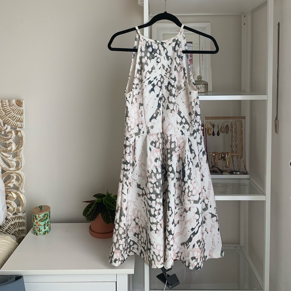 Massimo Spring / Summer Dress - Picture 2 of 2